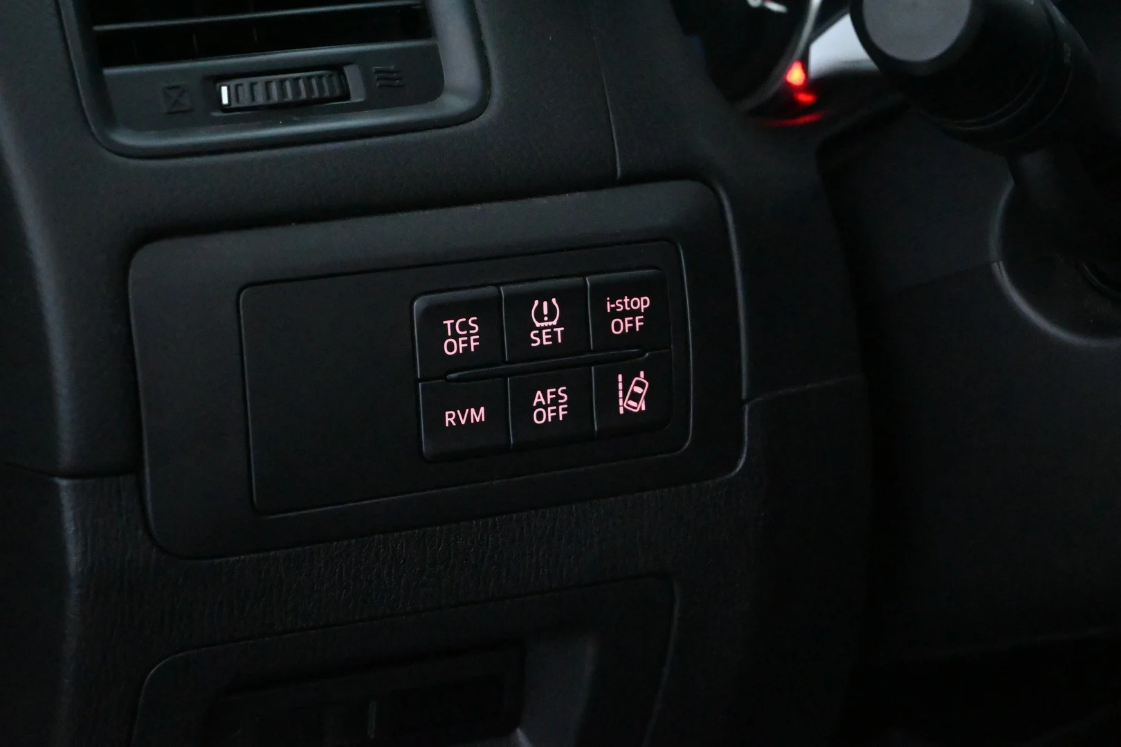 Car Image - 4VPaxx4qltKOyPrYUUQmrJ