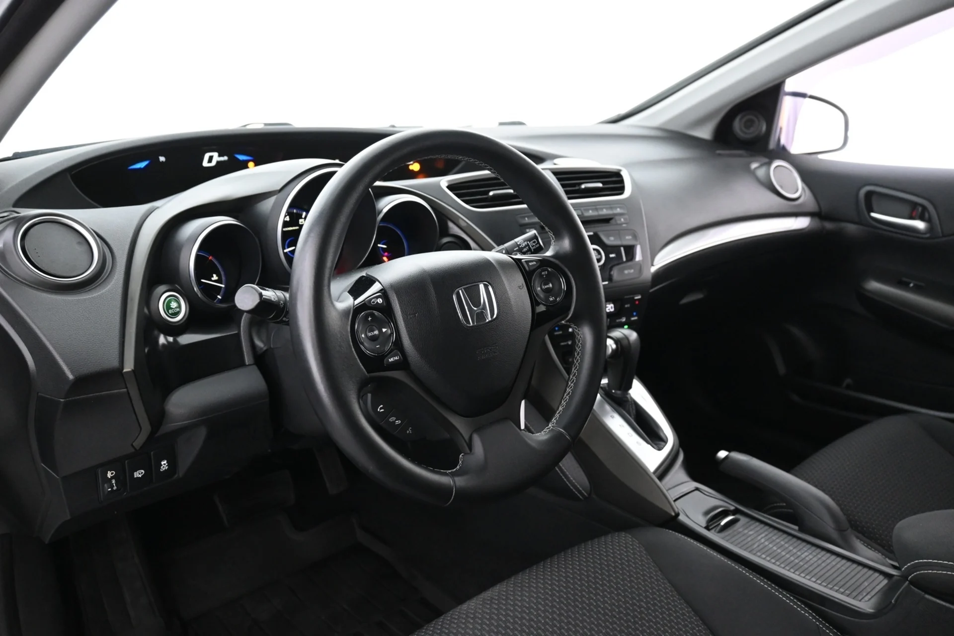 Car Image - 4r8Al0g90pnVeEegpDTiha