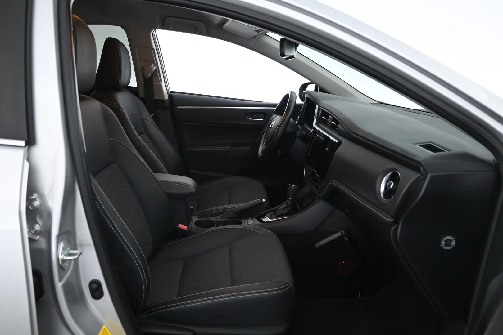 Car Image - 1pILO9s3HZHeh5y36mQdDI