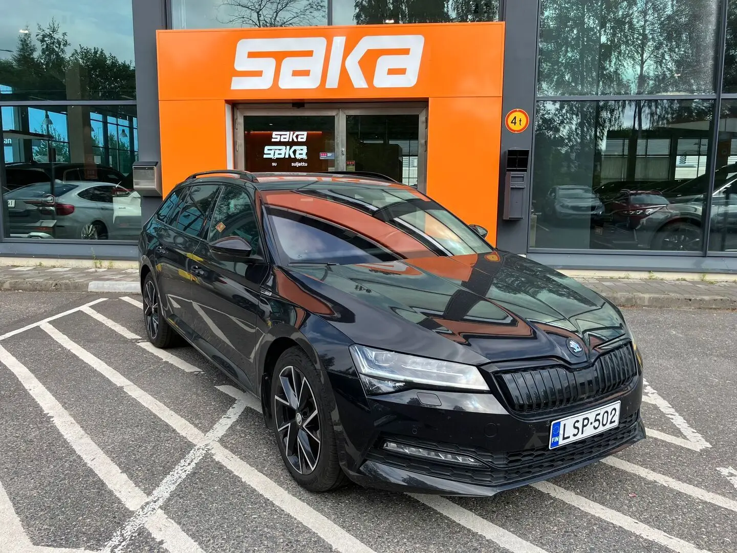 Car Image - 7bd4FwaUJzhVgbhFxzRzWb