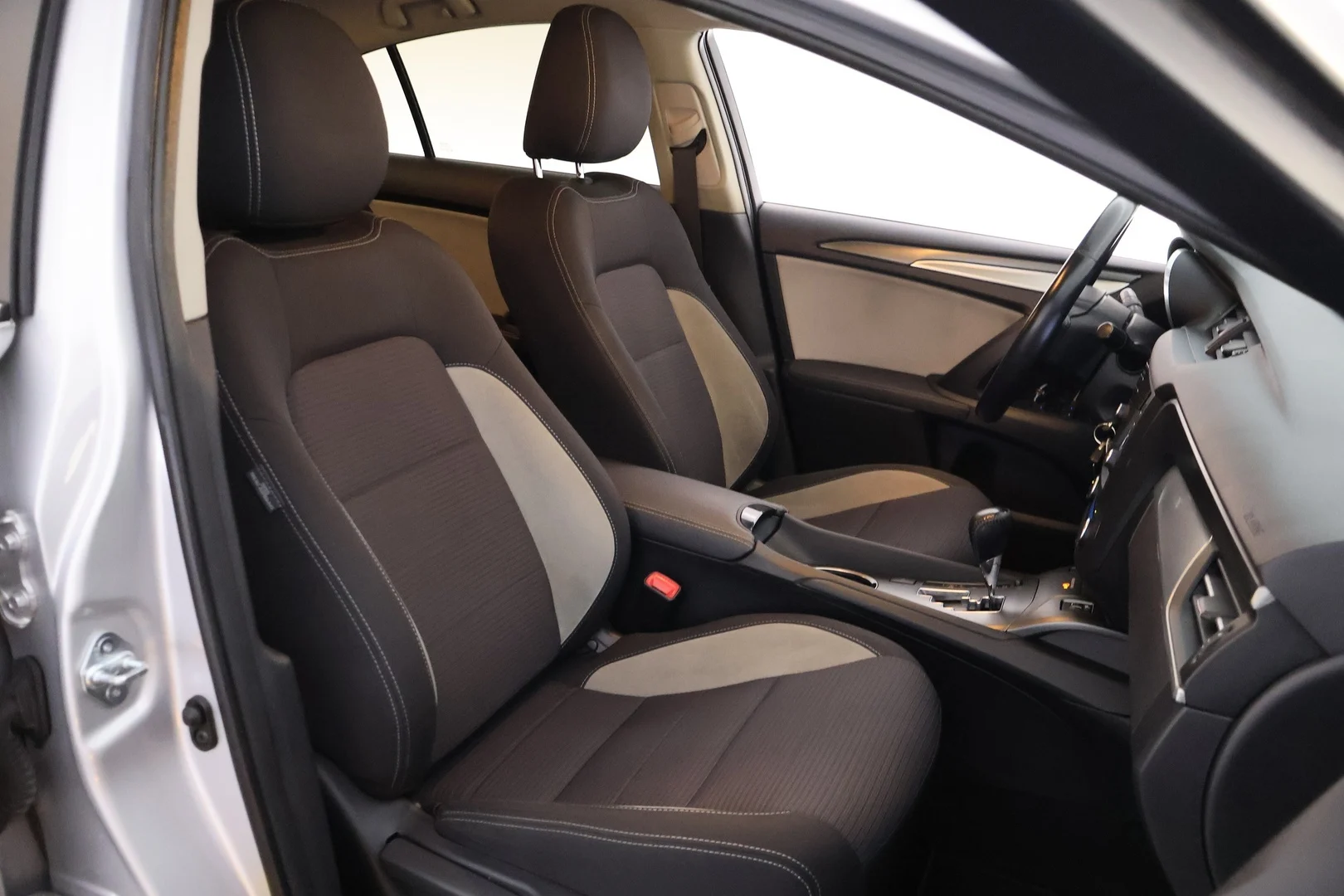 Car Image - 6oCTUAYcg6PTwJvY11lVRn