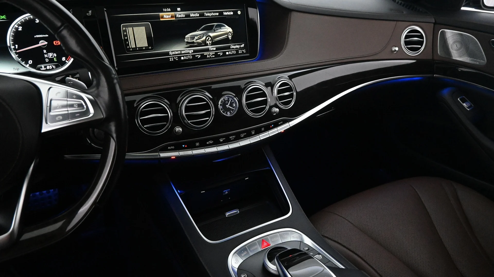 Car Image - 2GkUFmKD7mCHr6VaM15SOM