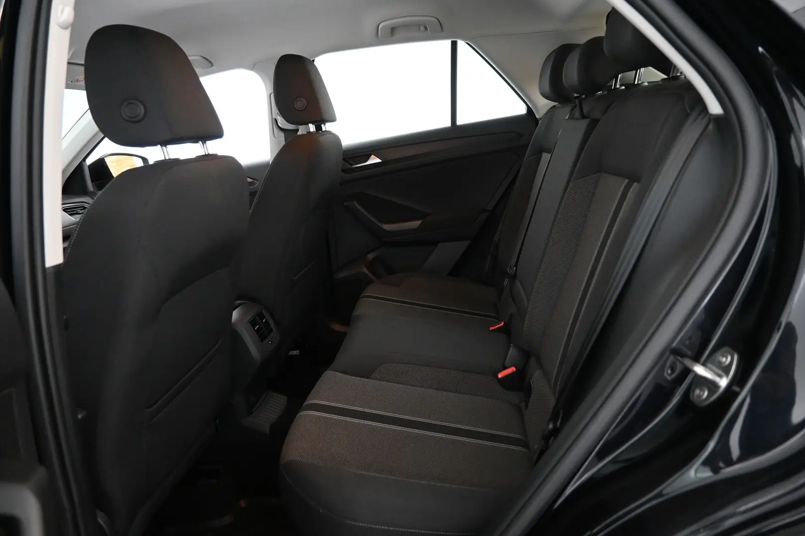 Car Image - 2Yq9cWtqbF0mAk2naft6D6