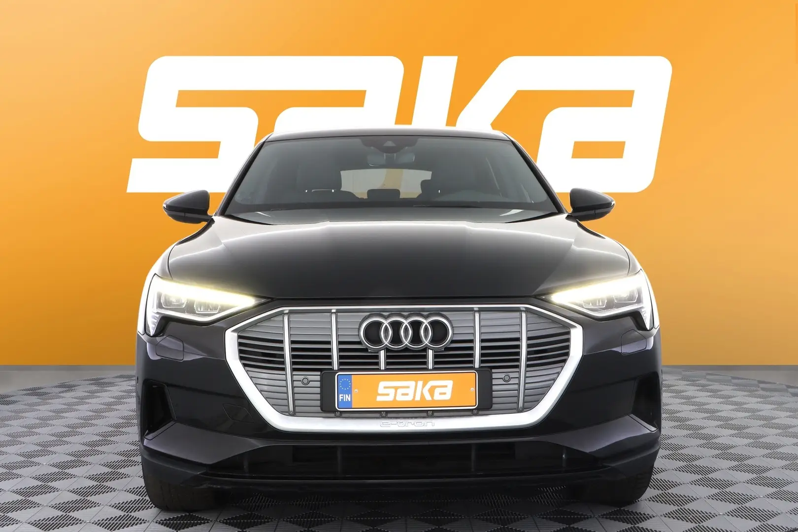 Car Image - 2LU8zTURWrBpoe0tWrrnM1