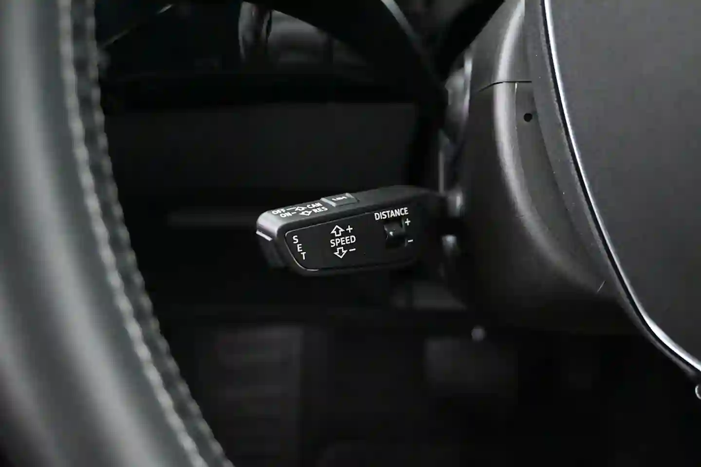 Car Image - 6E8VGmBzF9pgoyVEpYvRcu