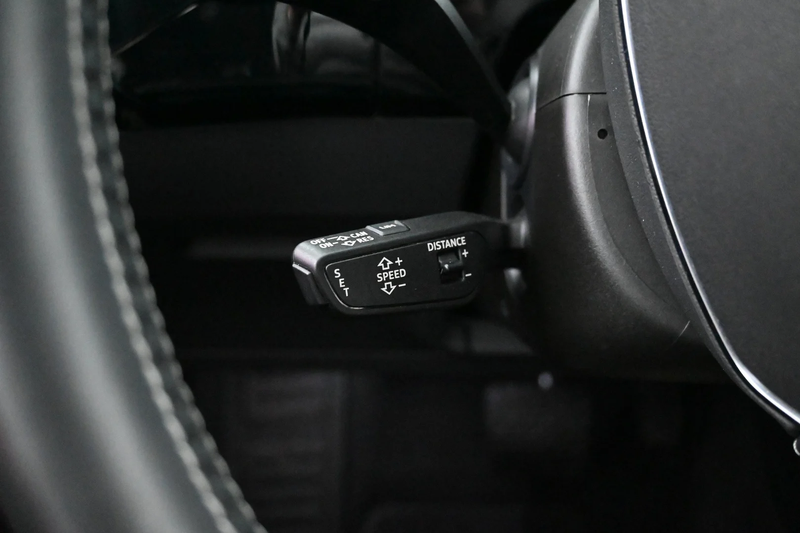Car Image - 6E8VGmBzF9pgoyVEpYvRcu
