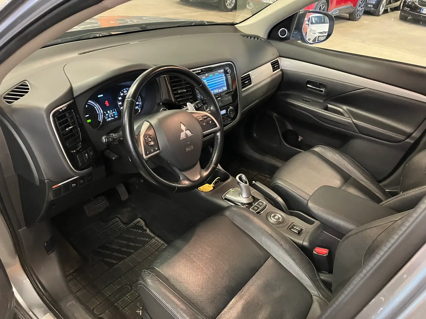 Car Image - 2ngw06rTFLVLg7aHkw9AOG