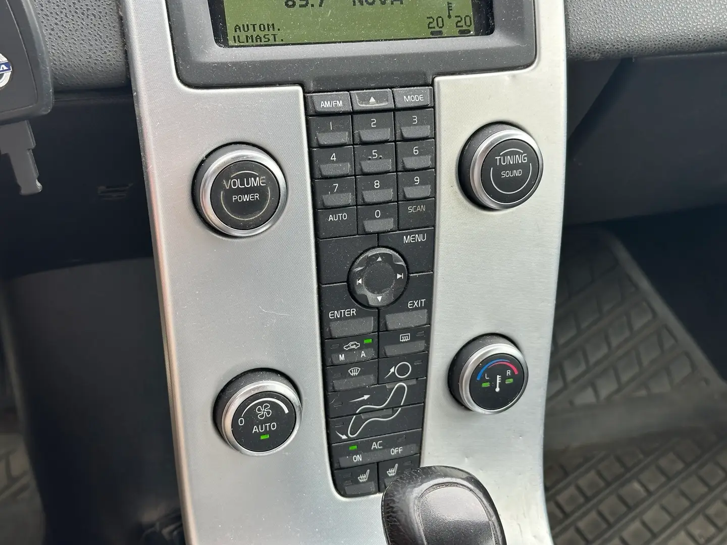 Car Image - 3FxBe9GJHOmm6wDrtFuXEl