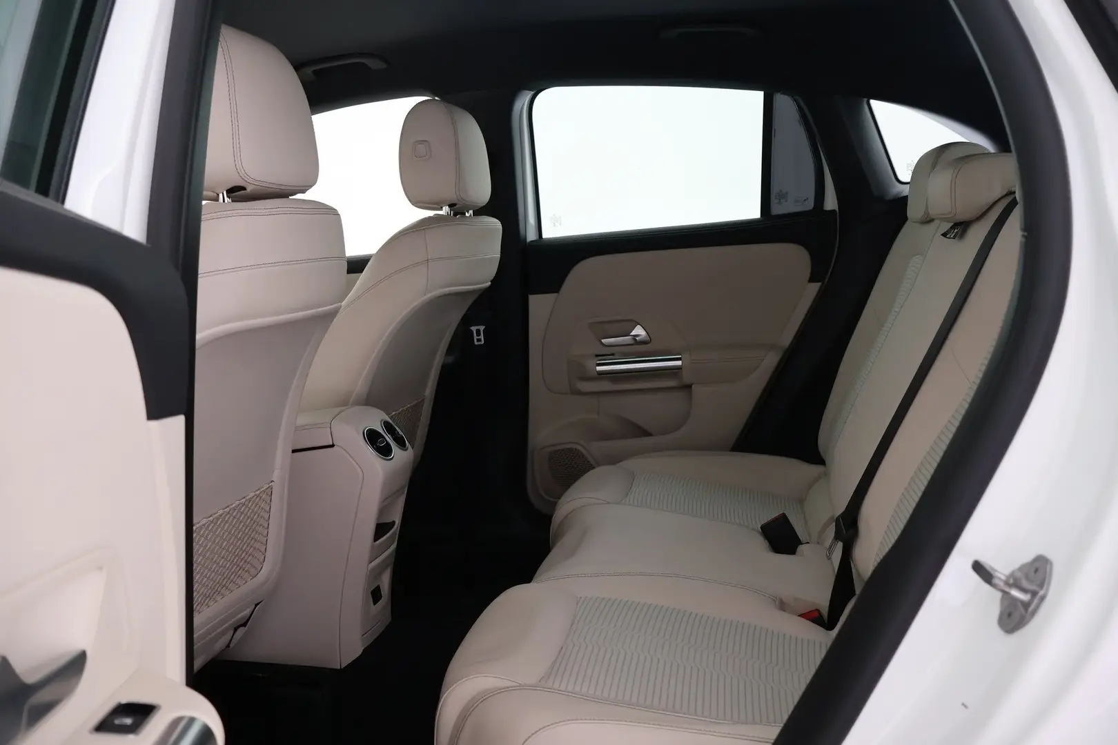 Car Image - 30gPjhBa4MxeWAivRdTW1z
