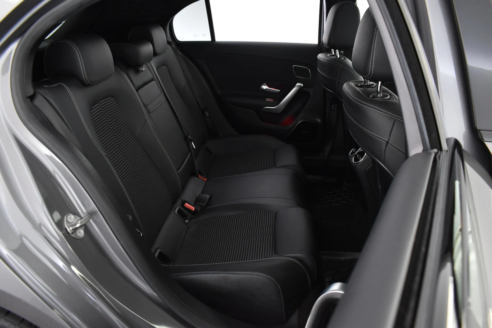 Car Image - 5QBoXS65wVQHP5NtD3vKr3