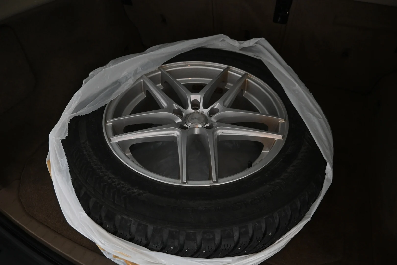 Car Image - uCUeUp8HjlQaRKyxf9Qwm