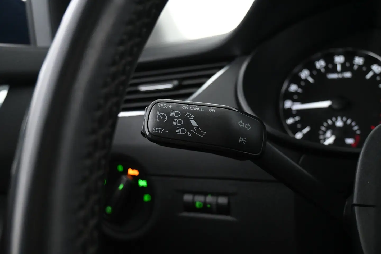 Car Image - 5ArKUb0eBEtdTCjbCAXT1l