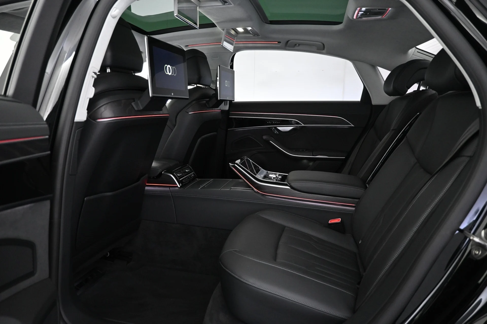 Car Image - 5yyDnLHbNeSdEFyc7pbLjM