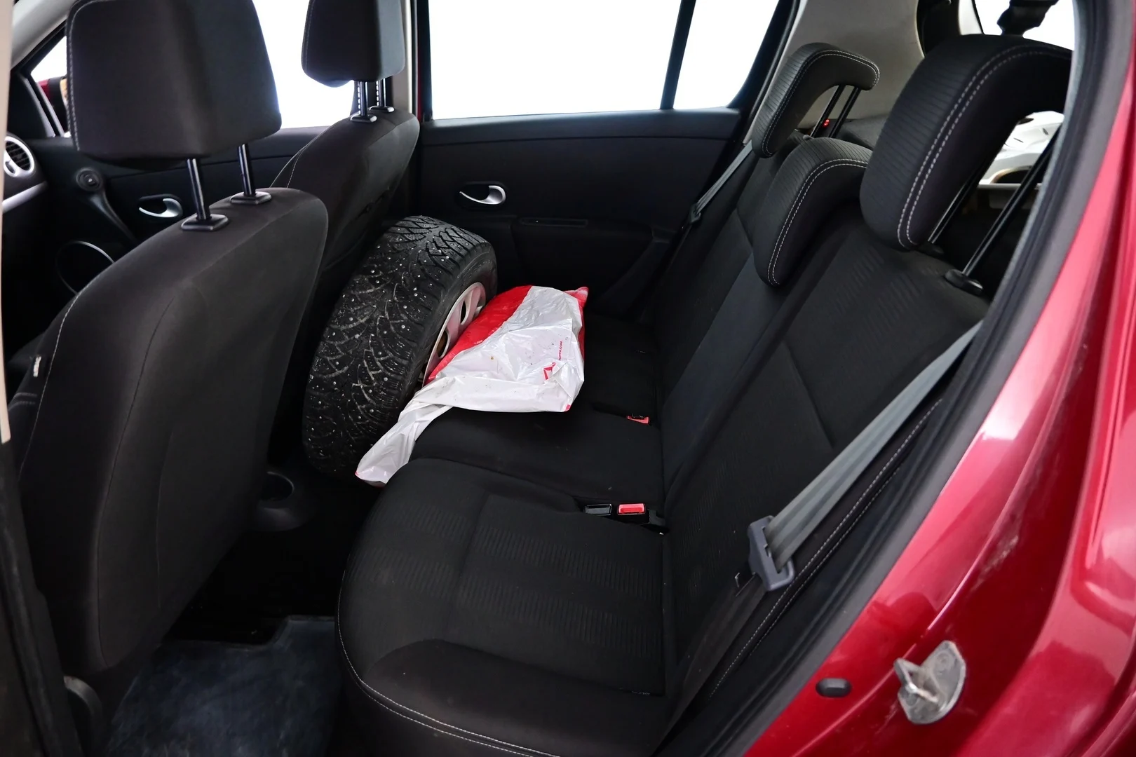 Car Image - 7Jwqw4lCJMR6UTL8KKDo5A