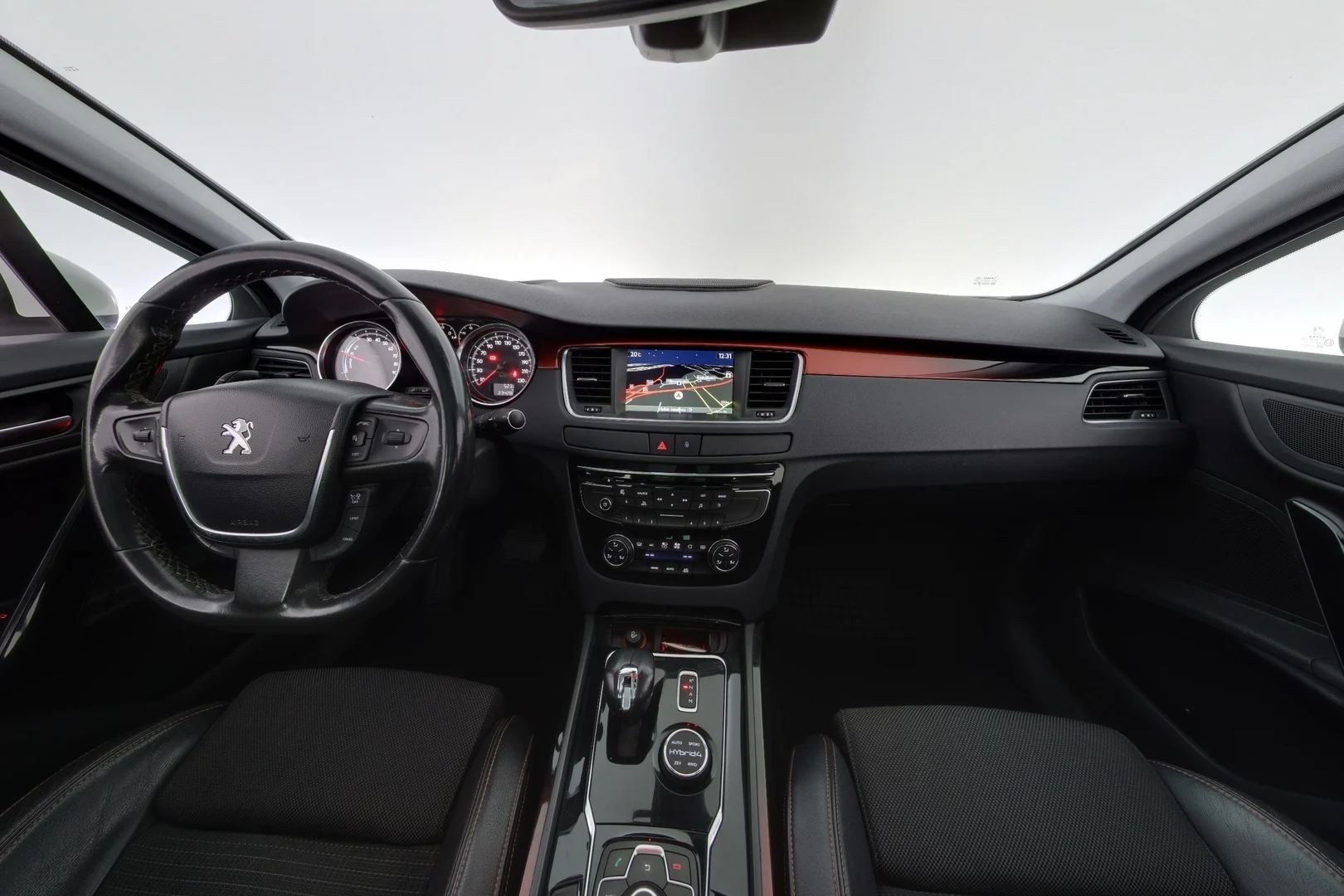 Car Image - 6wFLSK8PsRvrGyzjXXopZo