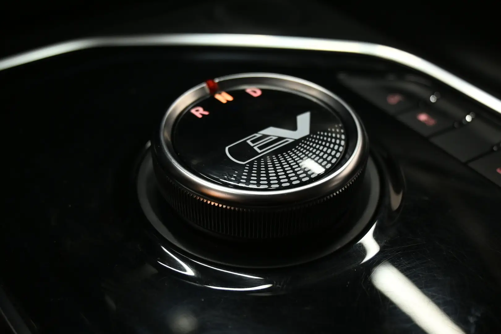 Car Image - 3PxO85eEWDreh4XeV8eHEC