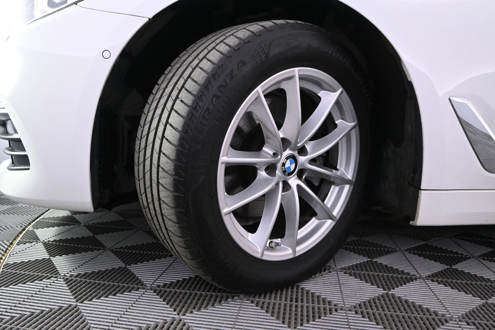 Car Image - 1ZqGQz1ZgxuVVE23QvaZf2