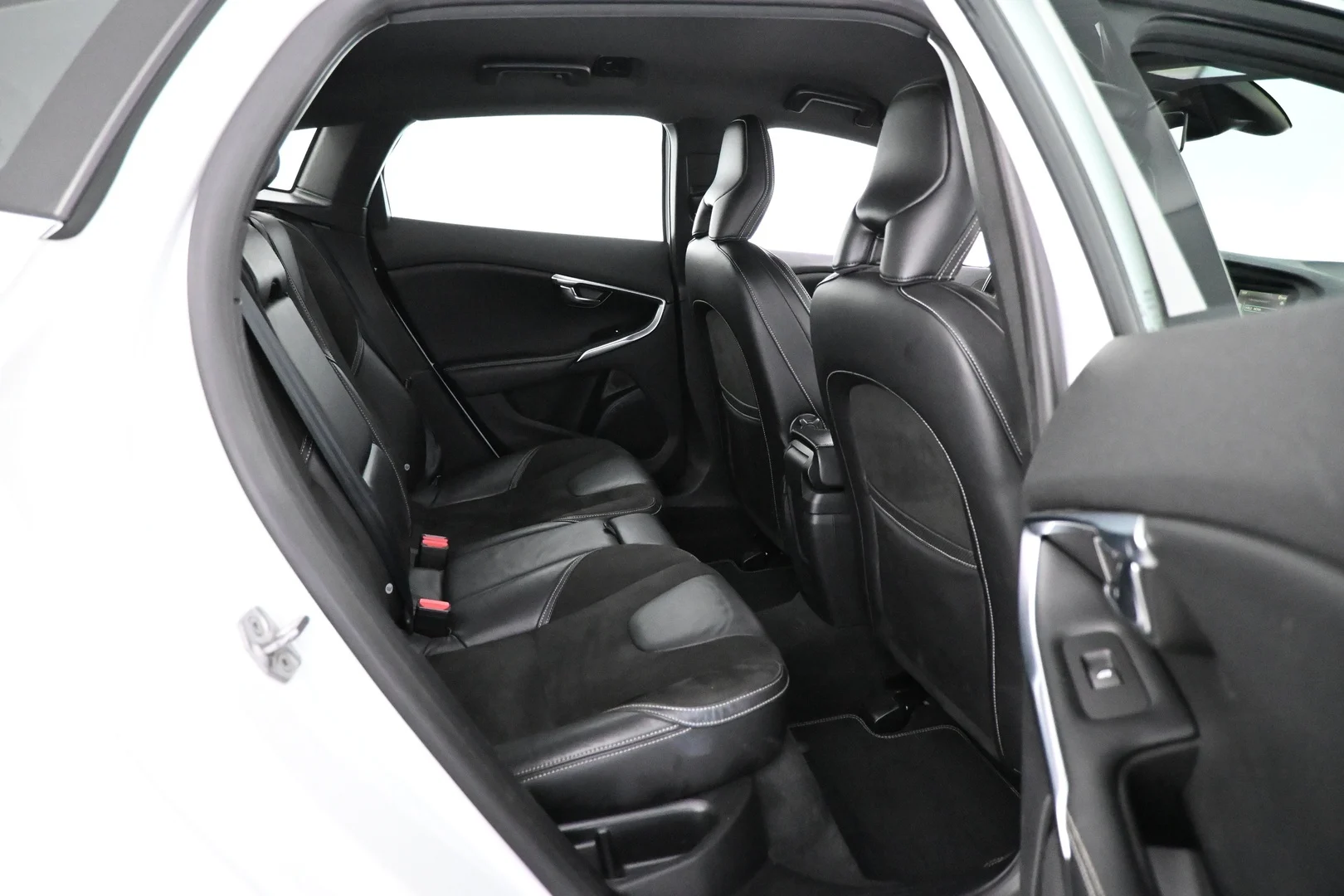 Car Image - LNzkCzCXklhxOcVxVBqCN