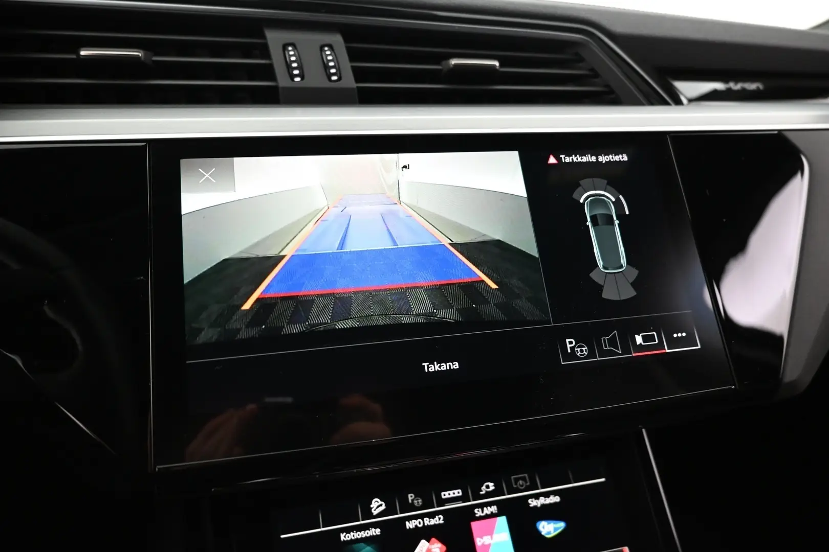 Car Image - G7NRYgIgJqqBdutQO3psc