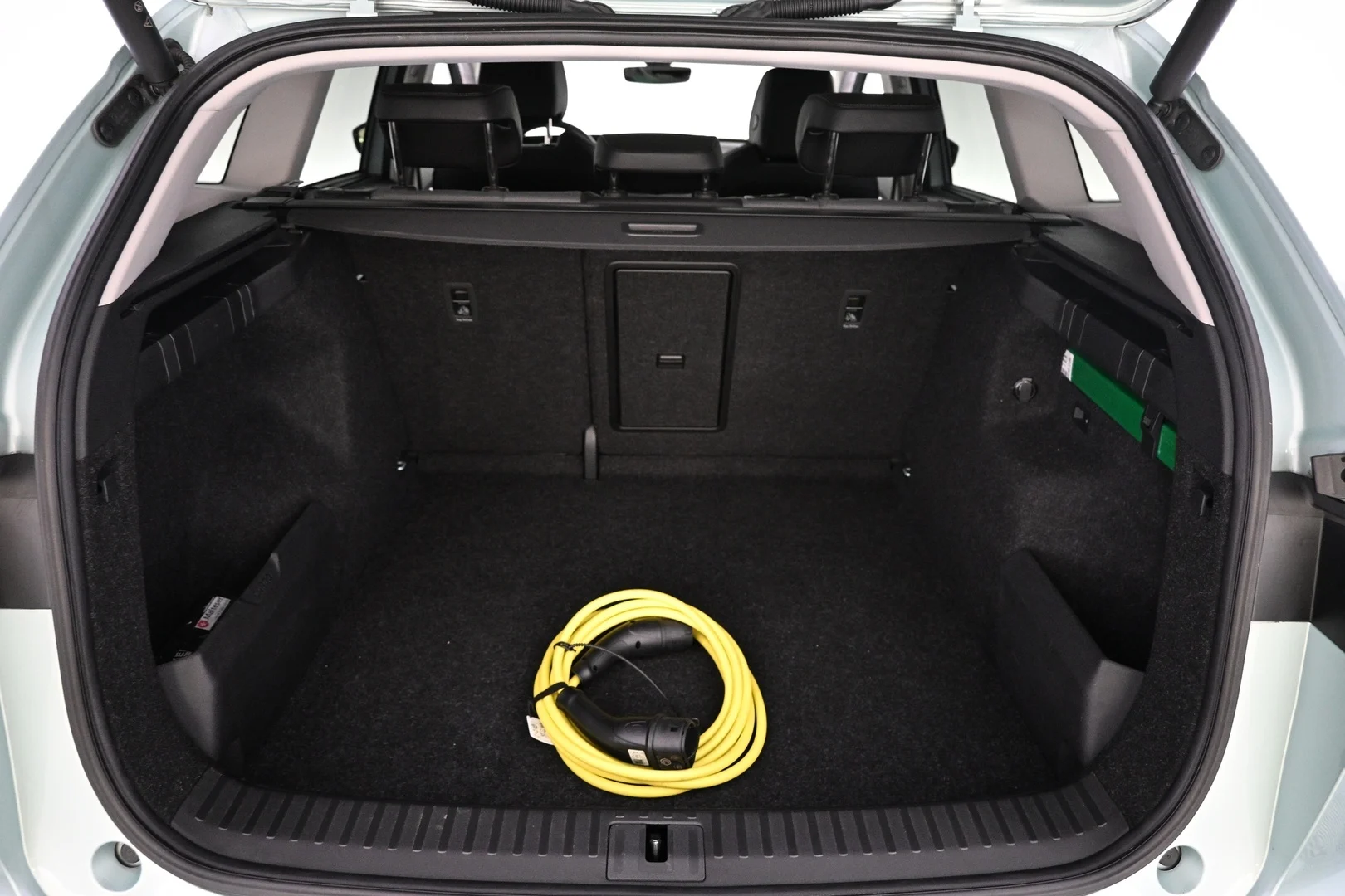 Car Image - 5gjLIMDUv9zB1XuEzxaeaS