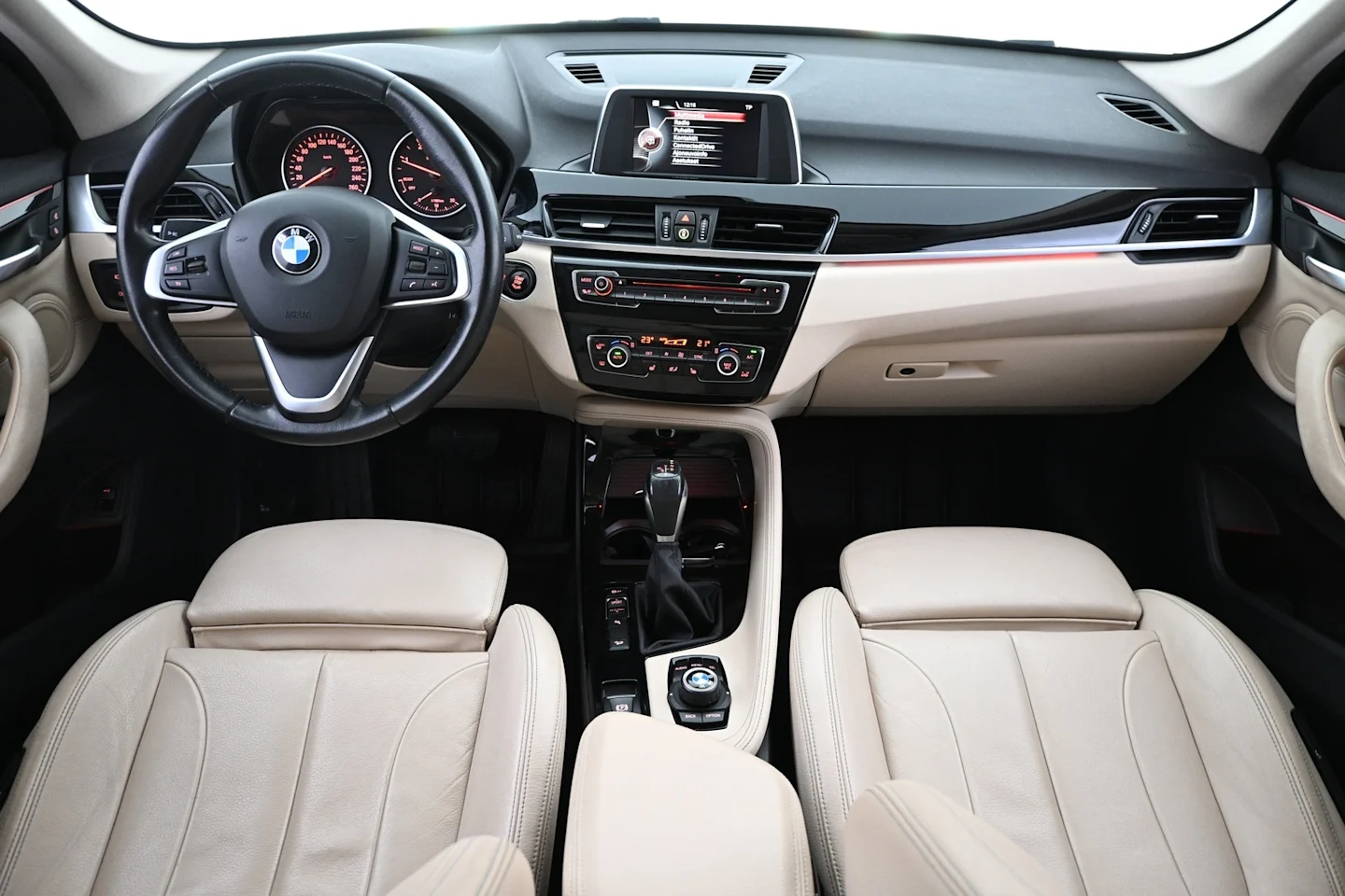 Car Image - JBetAz8KJNCX2crp0WowH