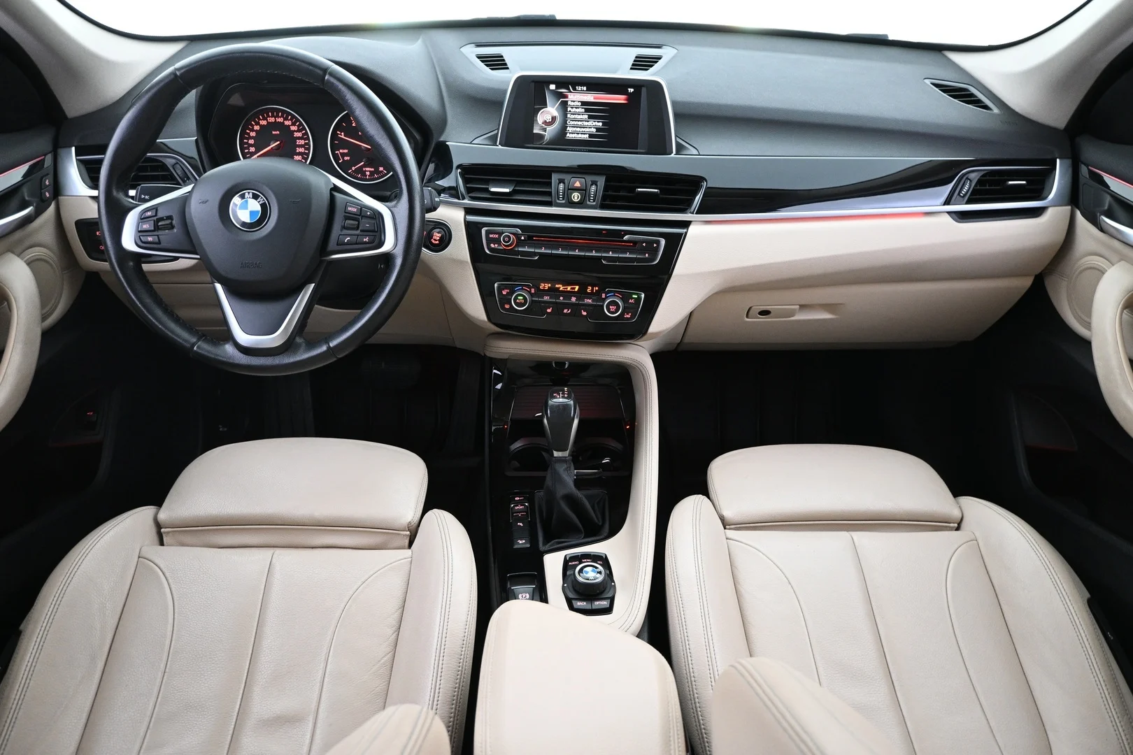 Car Image - JBetAz8KJNCX2crp0WowH