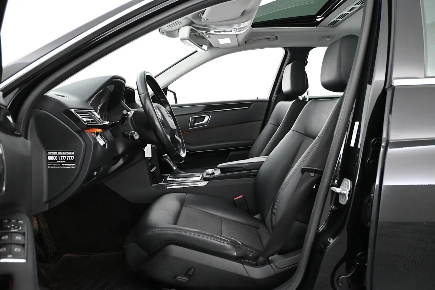 Car Image - 5tLXqUJ64ZXzowz0UV2hro