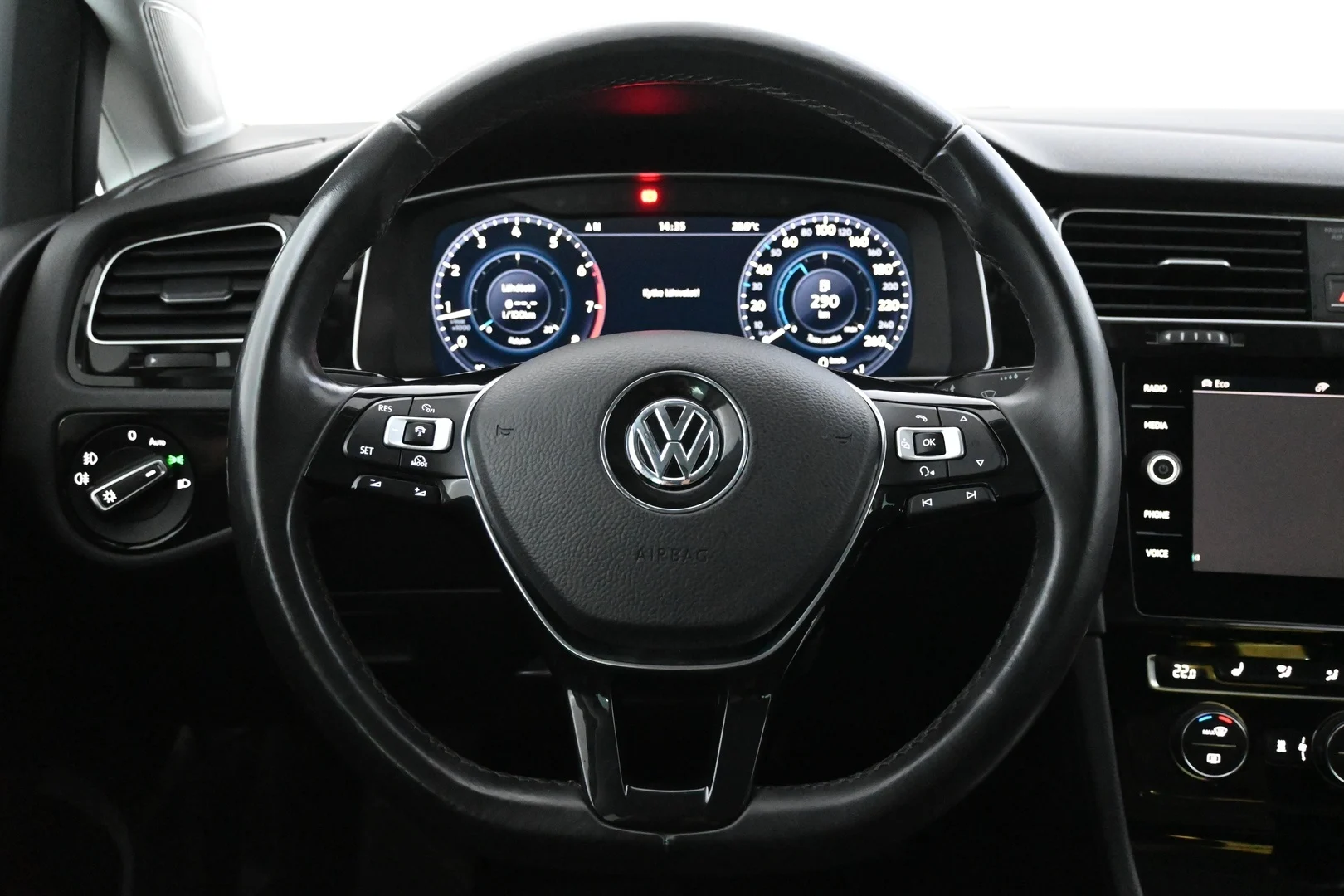 Car Image - 557P49LeIhLumif45Twjpz