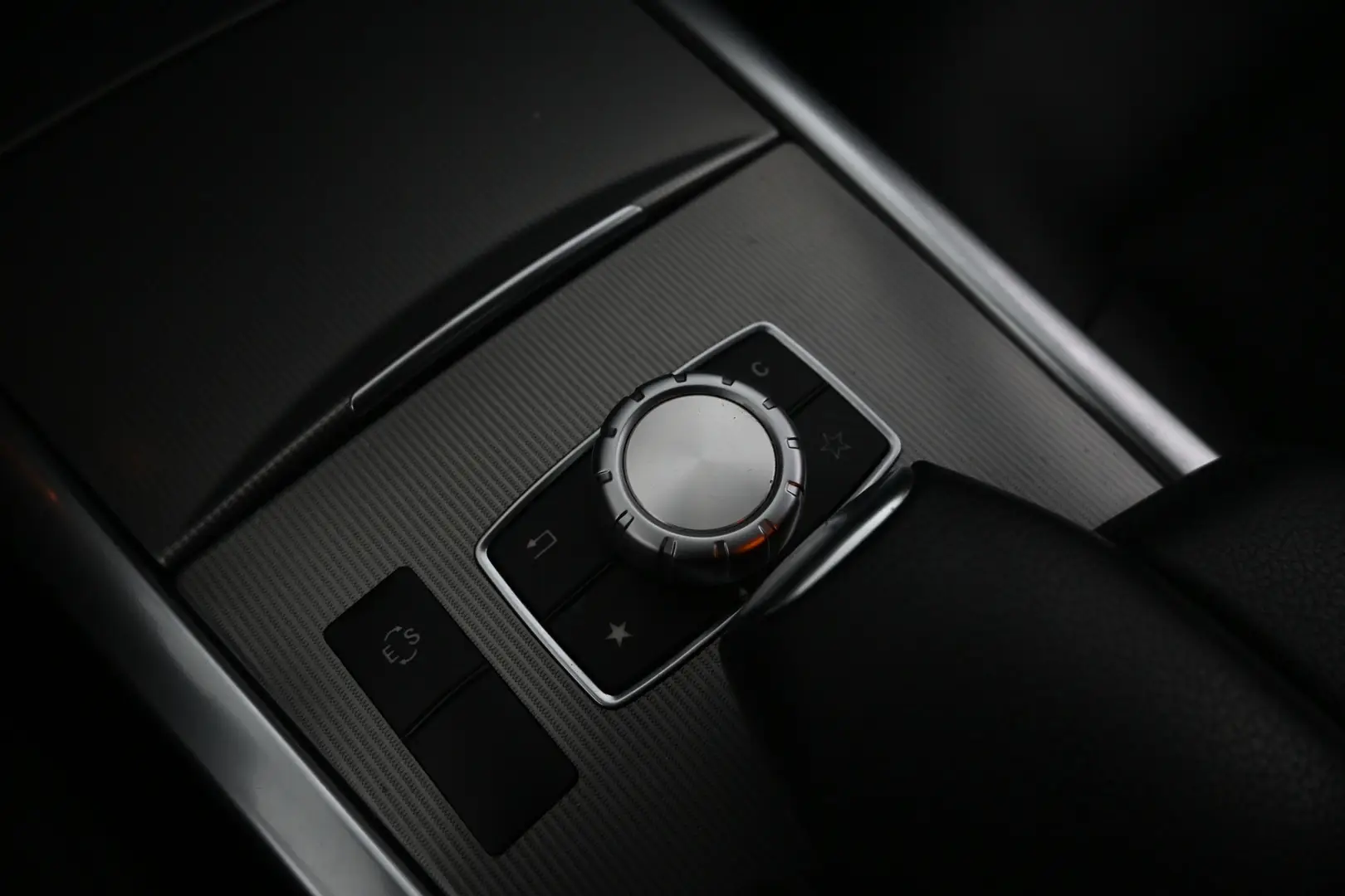 Car Image - 5elYf80JxuBhuMjtxi5uoS