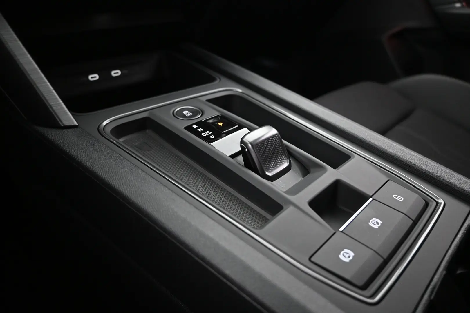 Car Image - 6qUmPknYV8RbM7Ee1X80BK