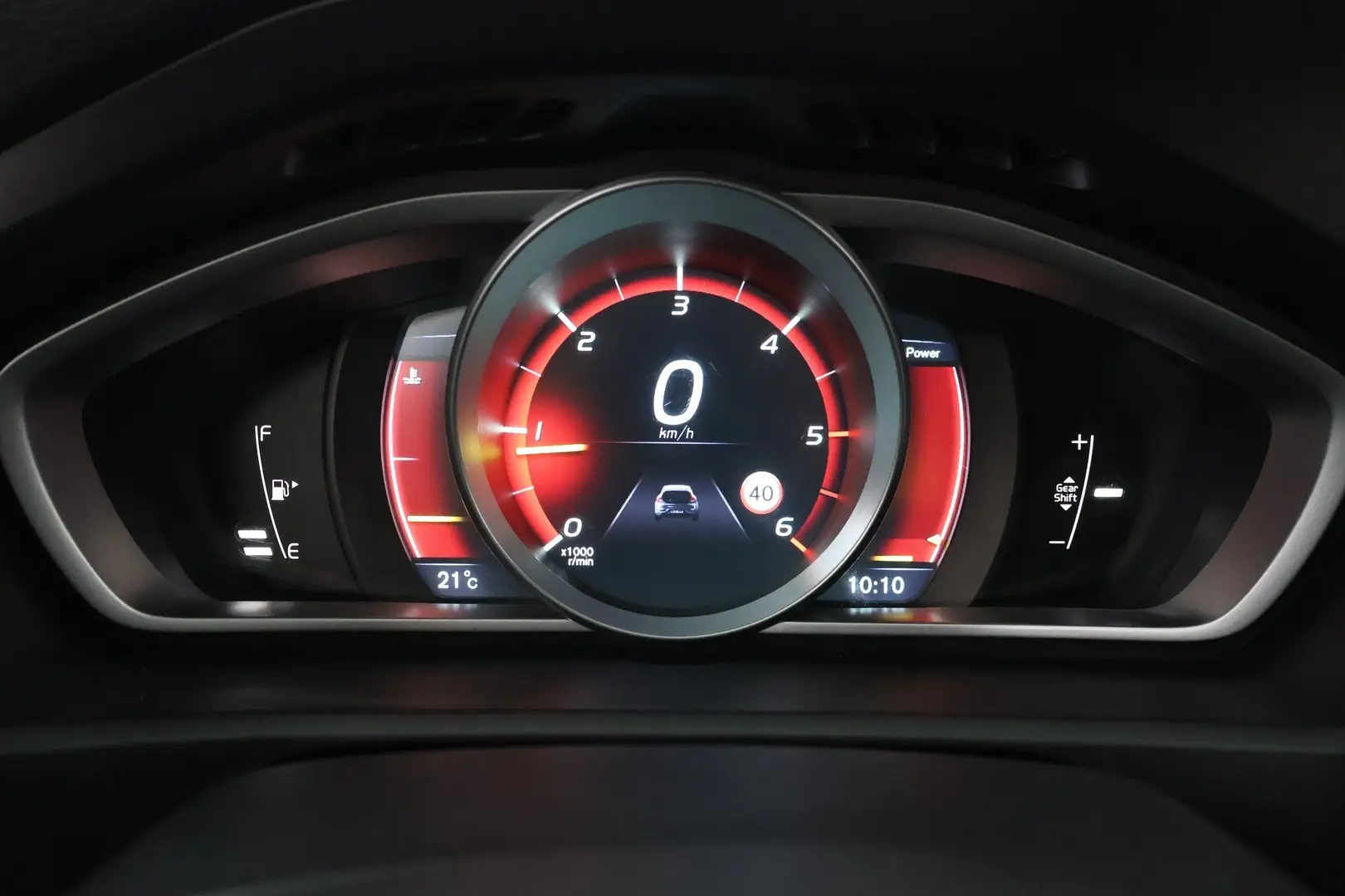 Car Image - Wg8SudLzlc9snLSM6mHfs
