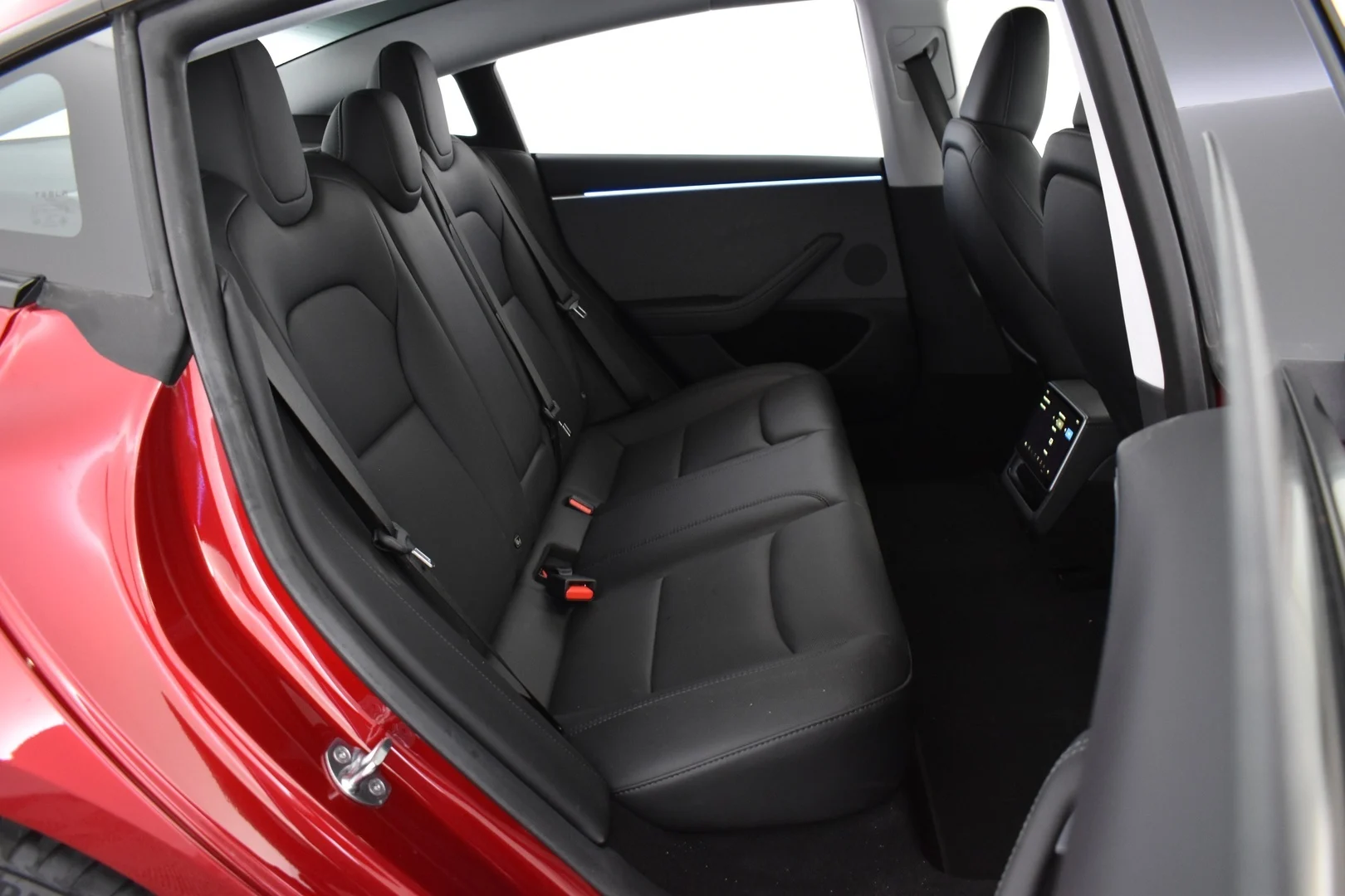 Car Image - E09T1ckkcvIkLdvvl4RPl