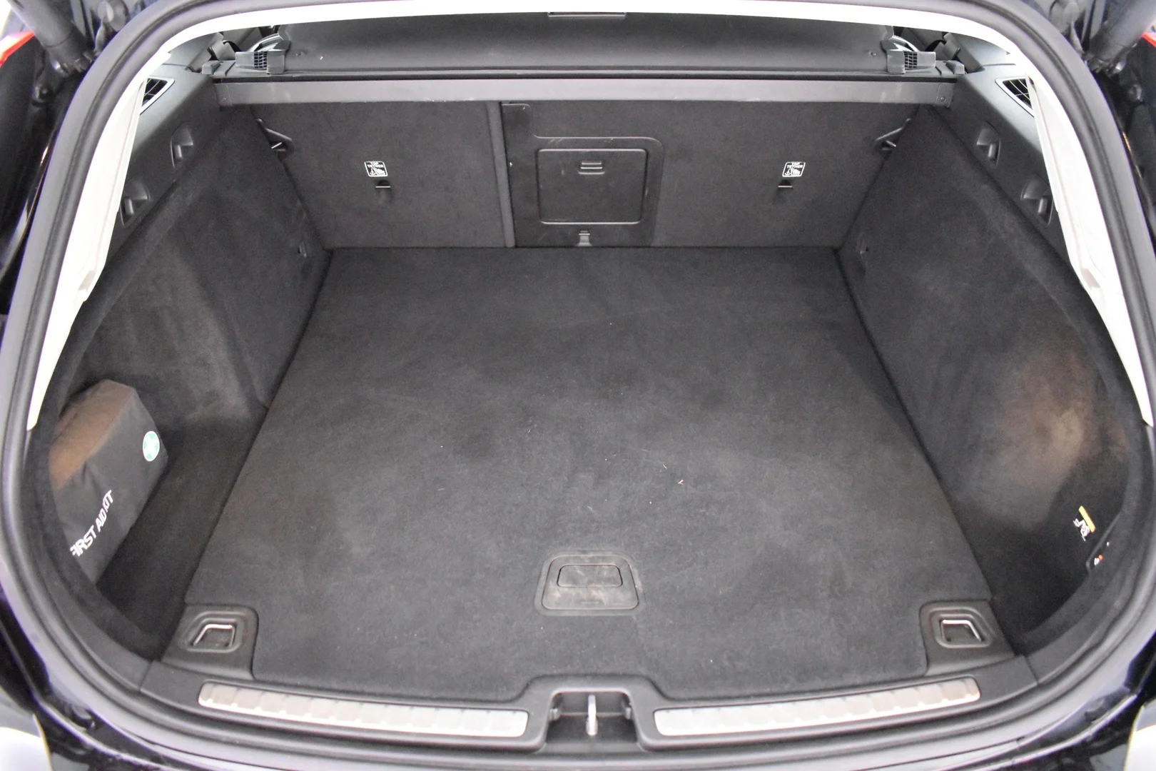 Car Image - 6JGLMe3lGI9E5AAqWEliLY