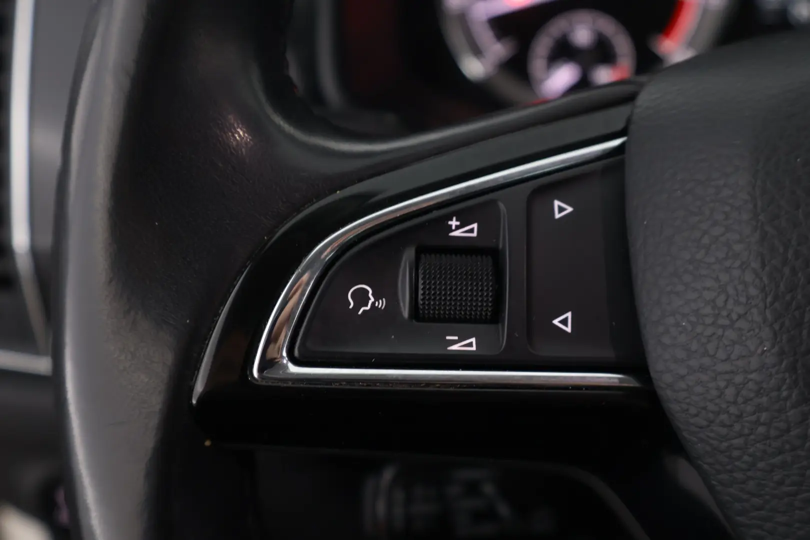 Car Image - 2b6kBY70QkFXrlary0dVQG
