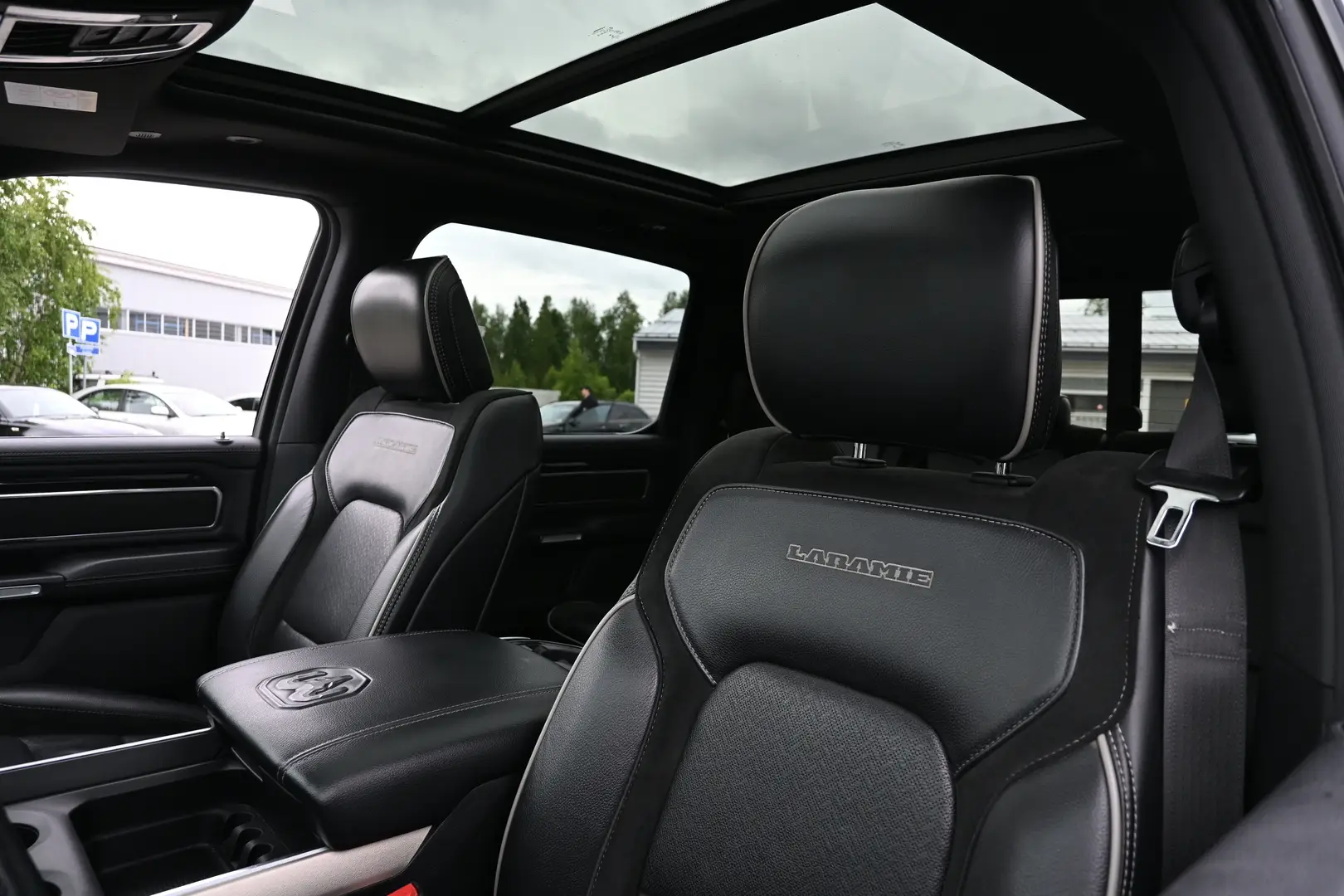 Car Image - 26WSk6kyeyvDoexXqyZiEj