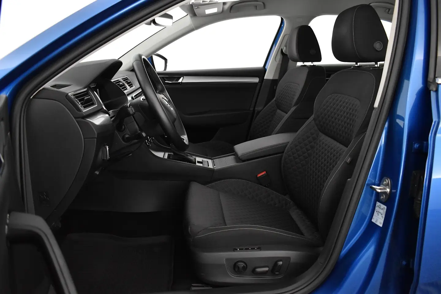 Car Image - FAcisVqUUta3EkMVpNmS4
