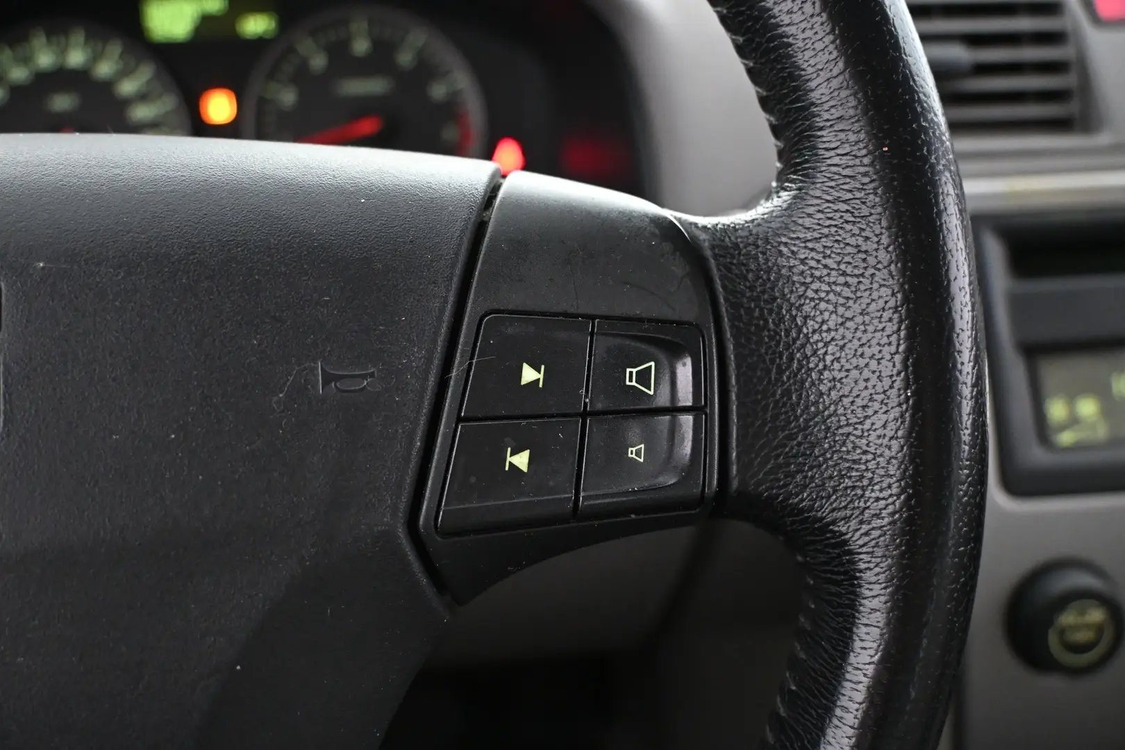 Car Image - 74ZtFqgHEAoKGPhB5L1fy6