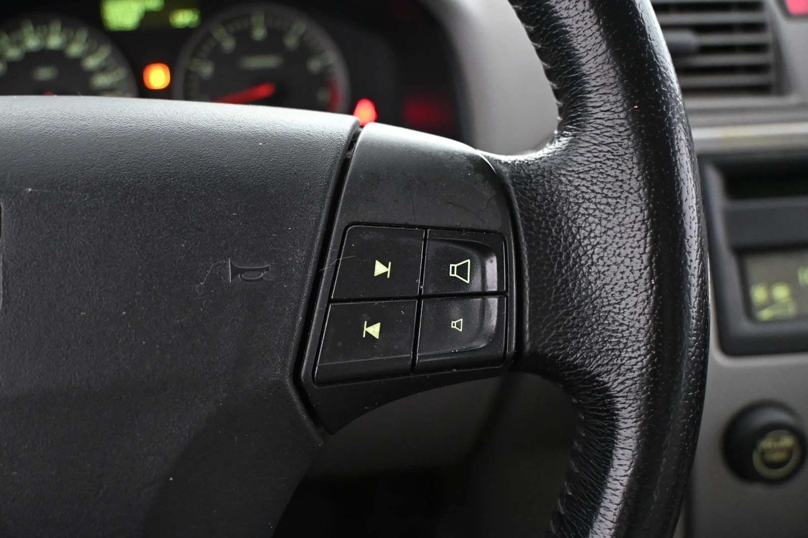 Car Image - 74ZtFqgHEAoKGPhB5L1fy6