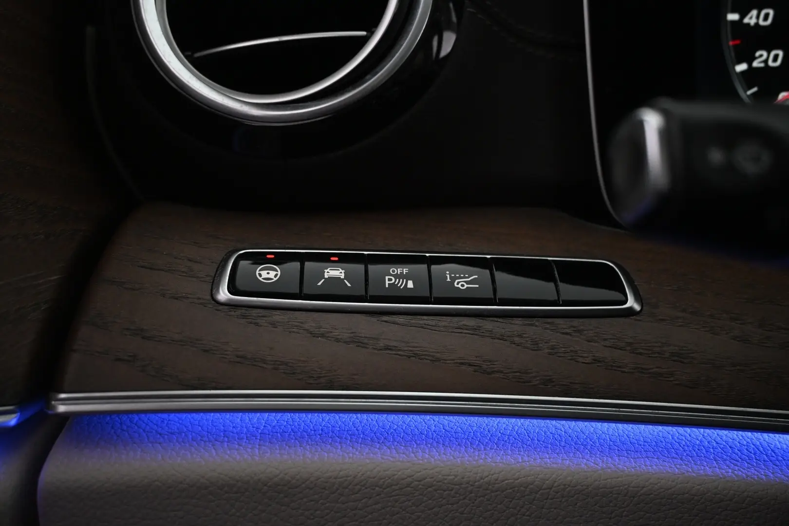 Car Image - aQP3PefgWCqxjXjxu5vbH