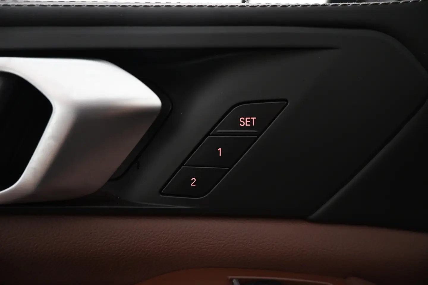 Car Image - 3V4n9qpLNR0aiH8ULeAHRT