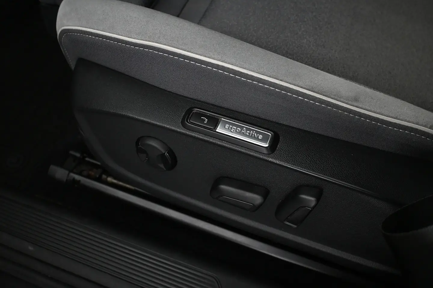Car Image - 3JjVdBmEBbhL36DG2WmmeD