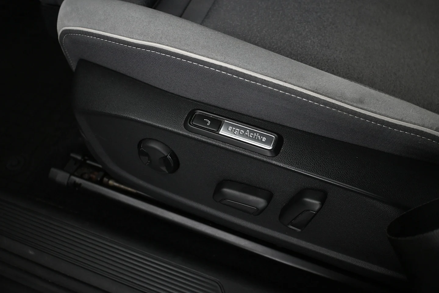 Car Image - 3JjVdBmEBbhL36DG2WmmeD