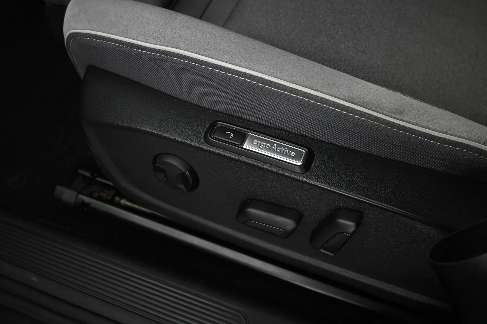 Car Image - 3JjVdBmEBbhL36DG2WmmeD