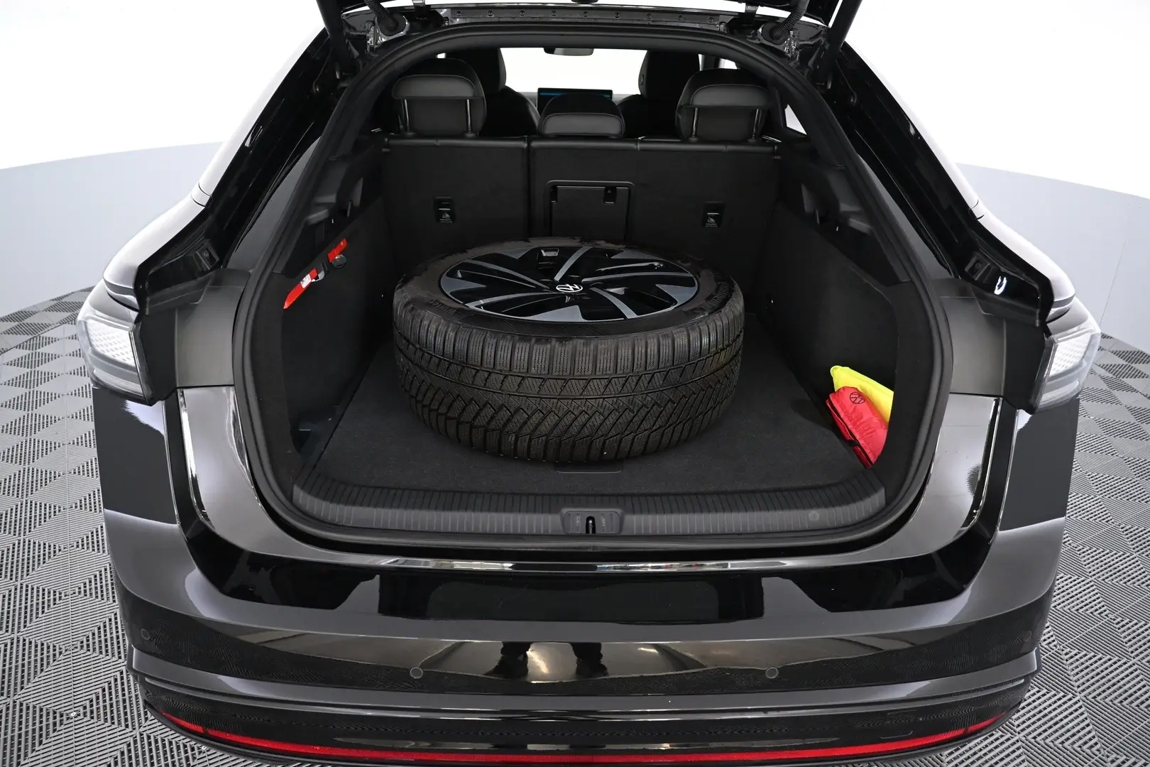 Car Image - 783IhNA1C4ttMQUj78ci8b