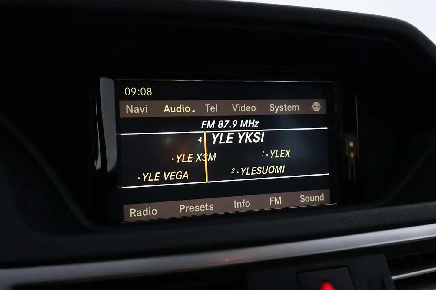 Car Image - 5M5KzdrU7aPhcvEv6EBpM8