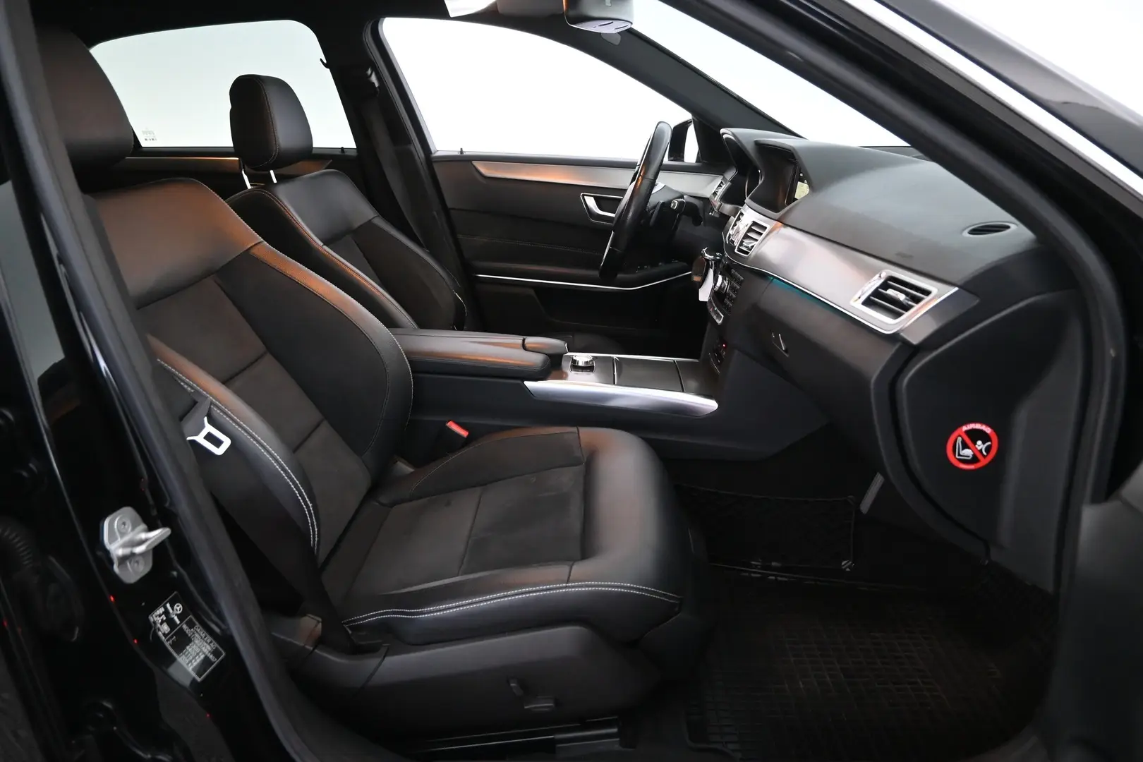 Car Image - 7f5pCwF9uInhlxrvSJ9yFF