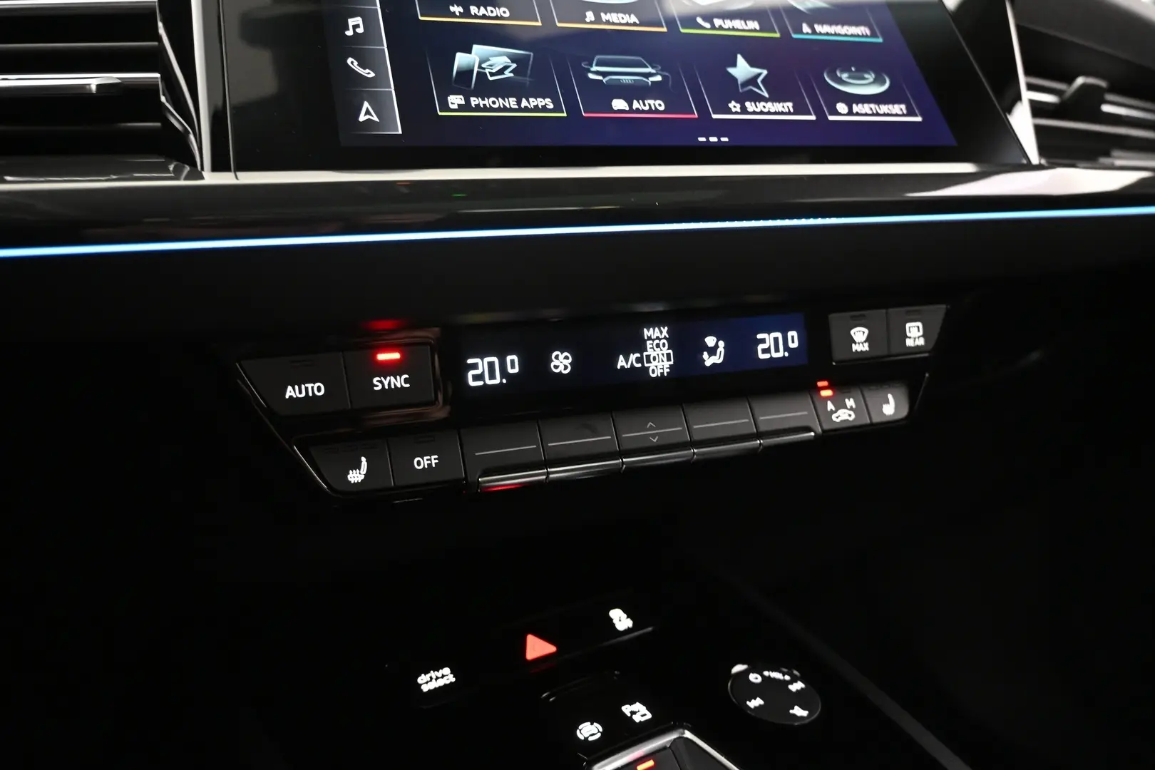 Car Image - 2SeCTMPM0gSr3ZXLPmAPbE