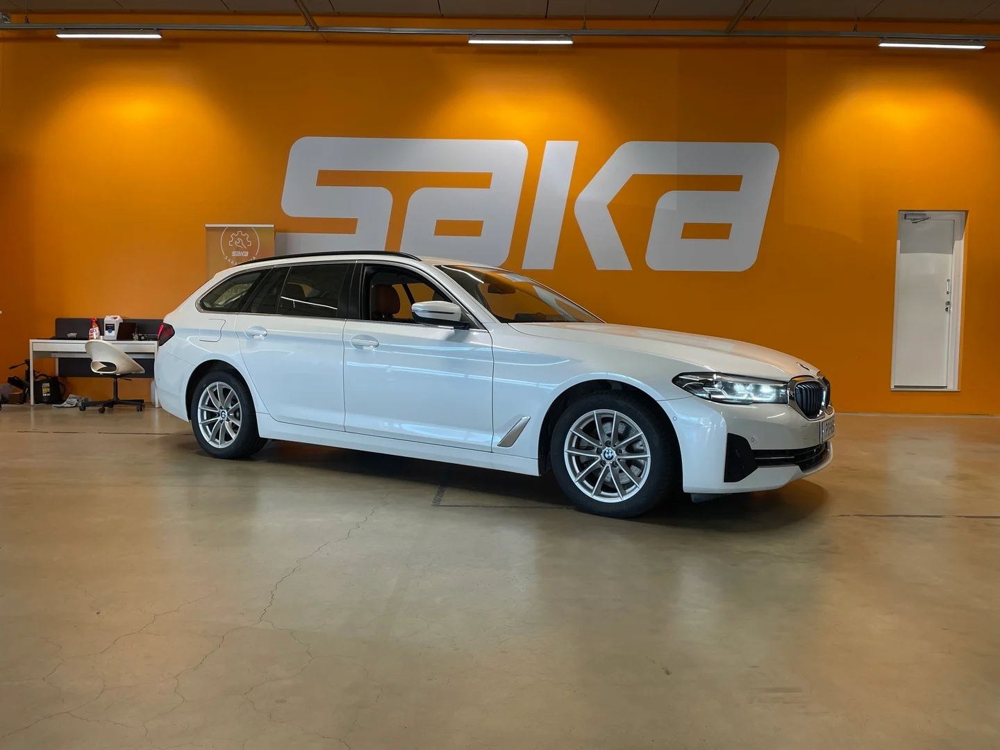 Car Image - 6UhTqBuEhG8GB8zalNYKOQ