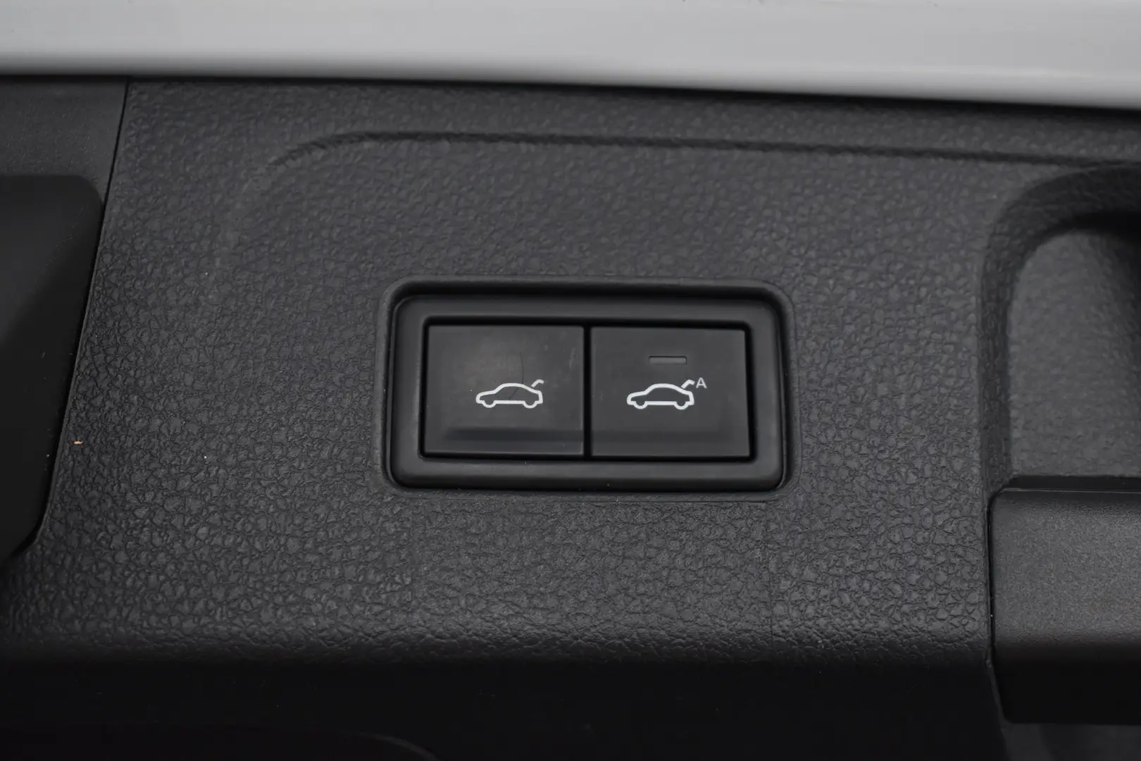 Car Image - 7DHBbwYmtP38o3sdgziBNV