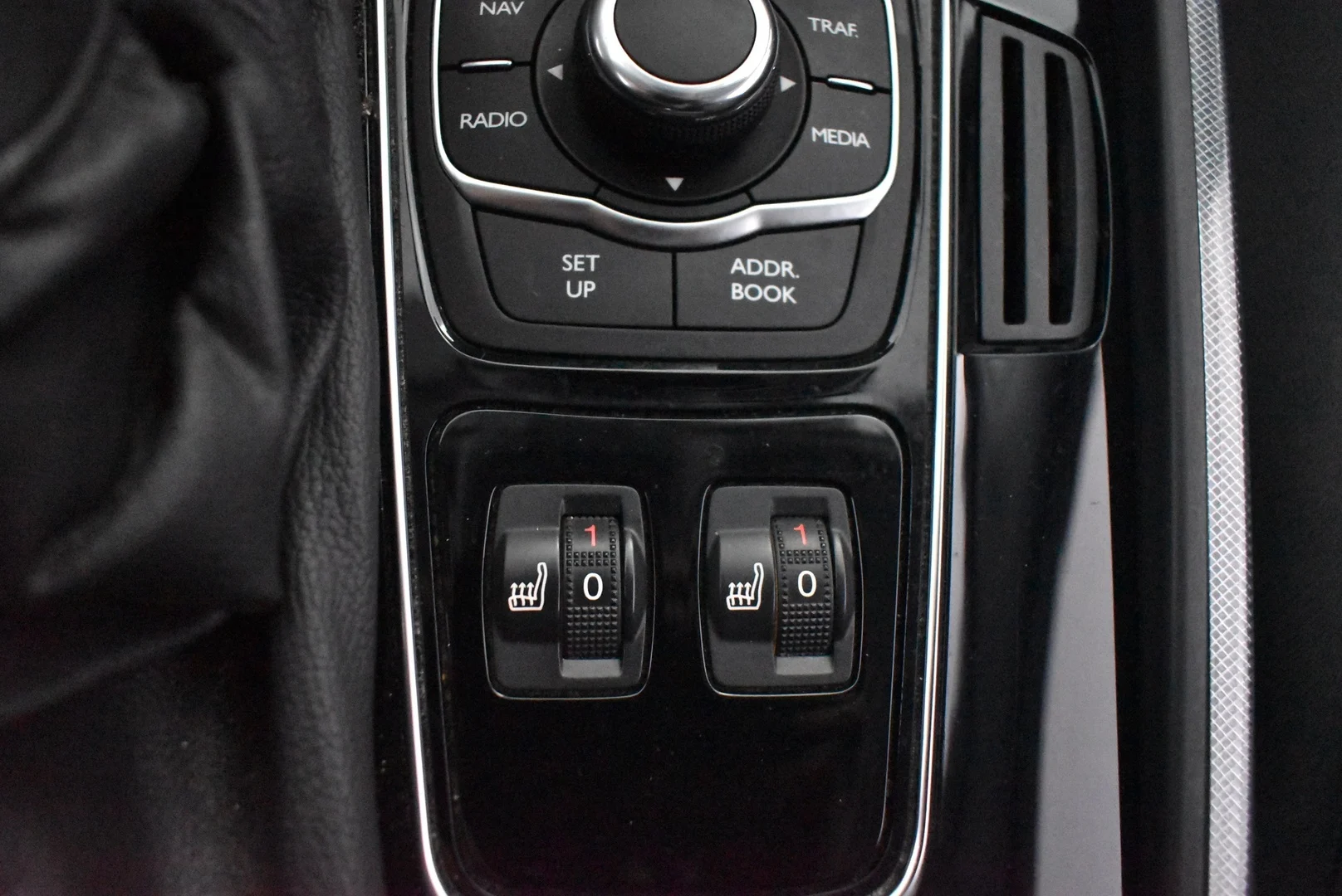 Car Image - 2tmDGw8IKdlUXYlR9Njoeo